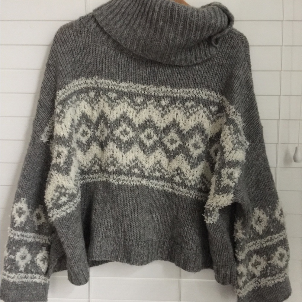 Free People oversized boxy crop sweater - Picture 2 of 5
